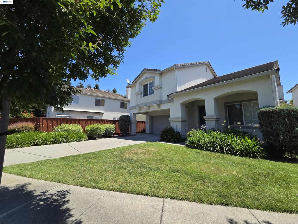 378 Alvarado St Property Photo 3