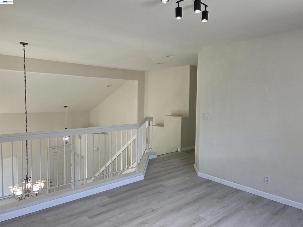 378 Alvarado St Property Photo 11