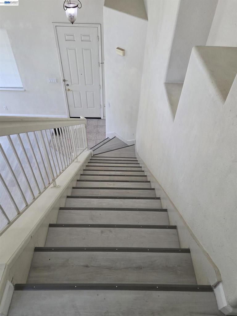 378 Alvarado St Property Photo 12