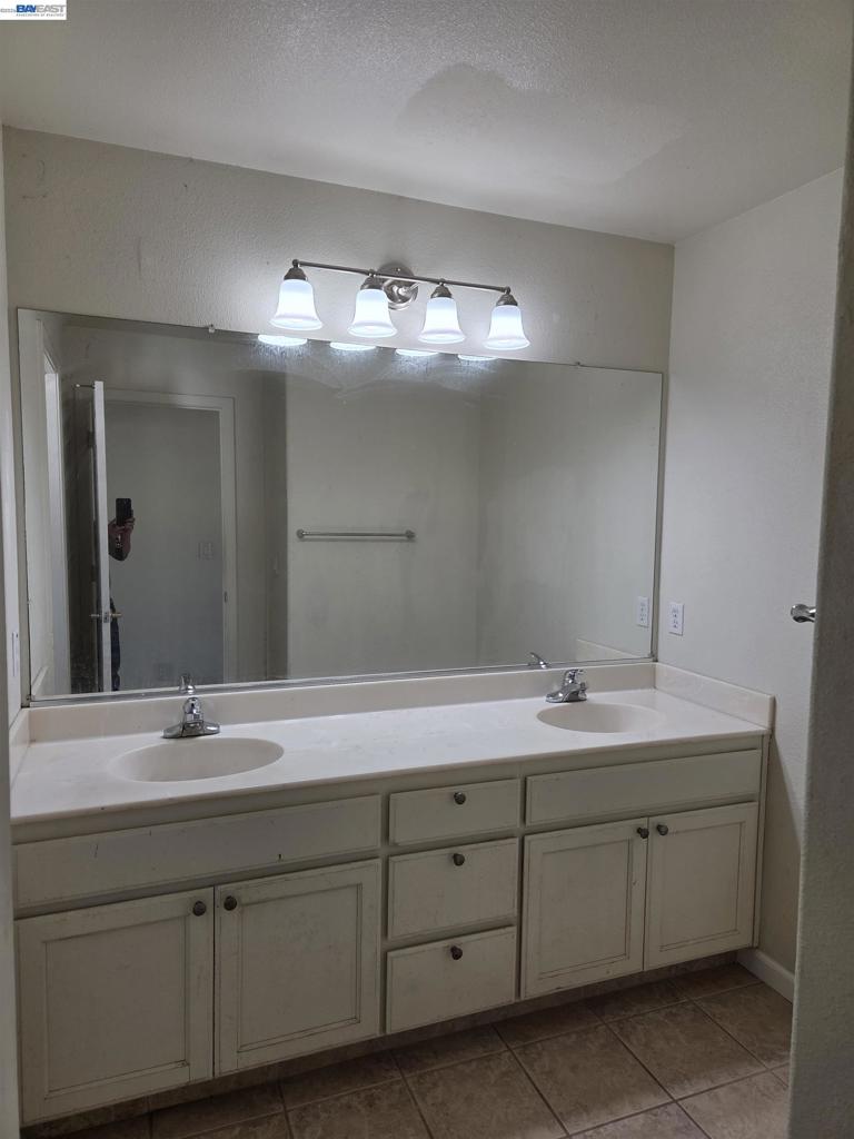 378 Alvarado St Property Photo 16