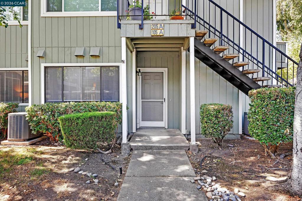 105 Compton Cir A Property Photo 1