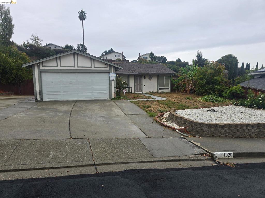 1020 Sandpoint Dr Property Photo 1