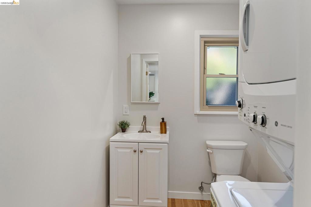4330 Mountain Blvd Property Photo 15