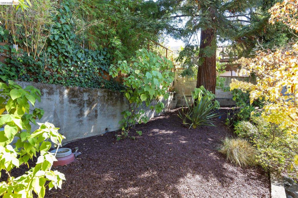 4330 Mountain Blvd Property Photo 33