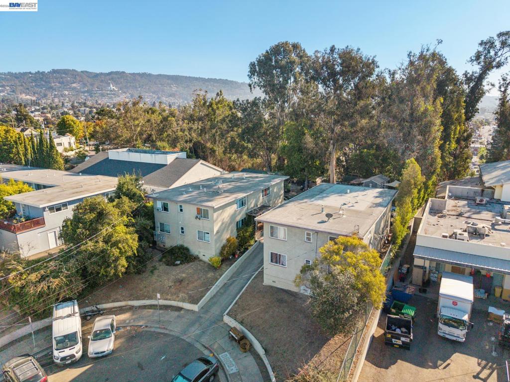 2820 GARDEN ST Property Photo 1