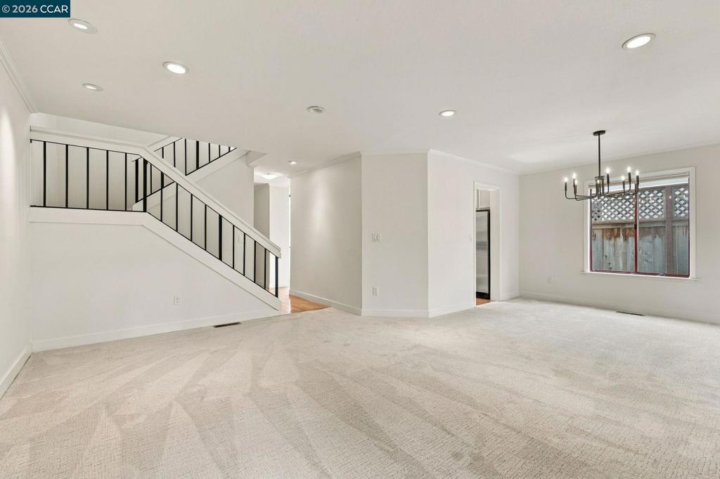14 Hyannis Cove Property Photo 9