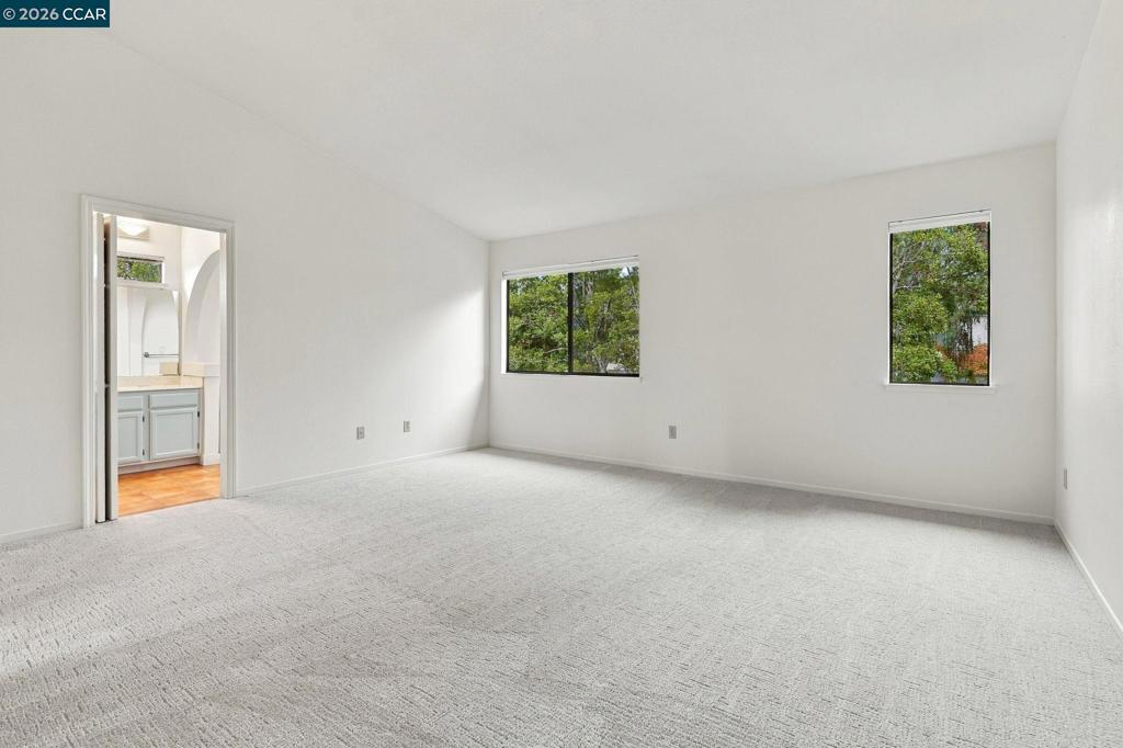 14 Hyannis Cove Property Photo 19