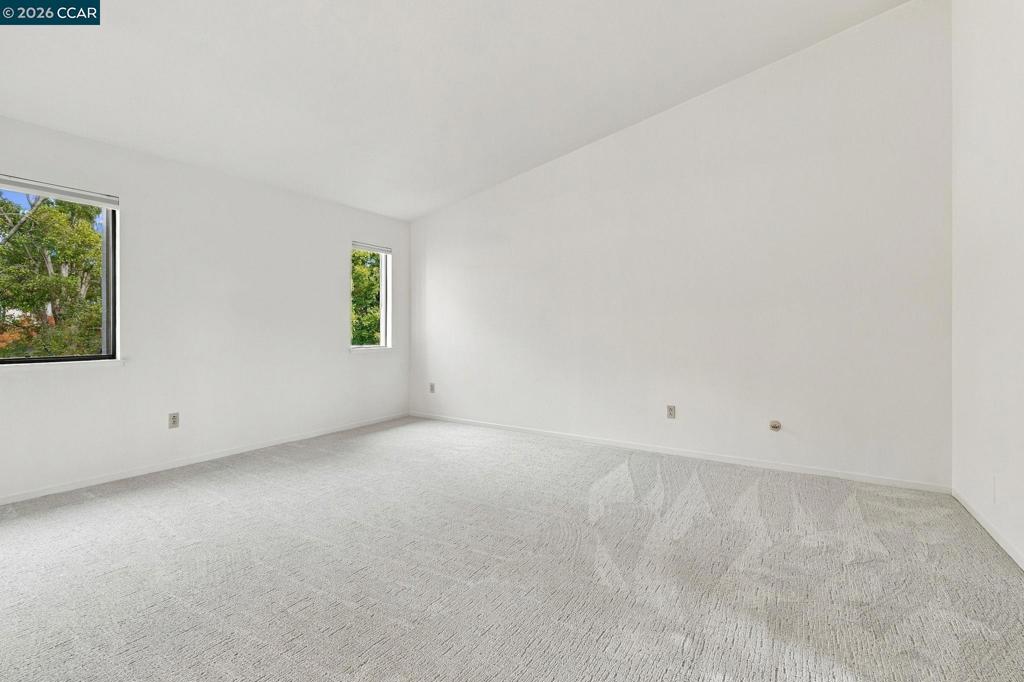 14 Hyannis Cove Property Photo 21