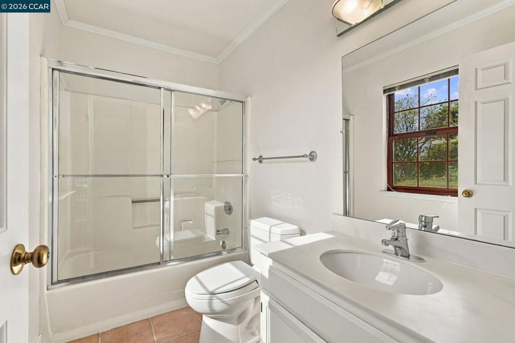 14 Hyannis Cove Property Photo 28