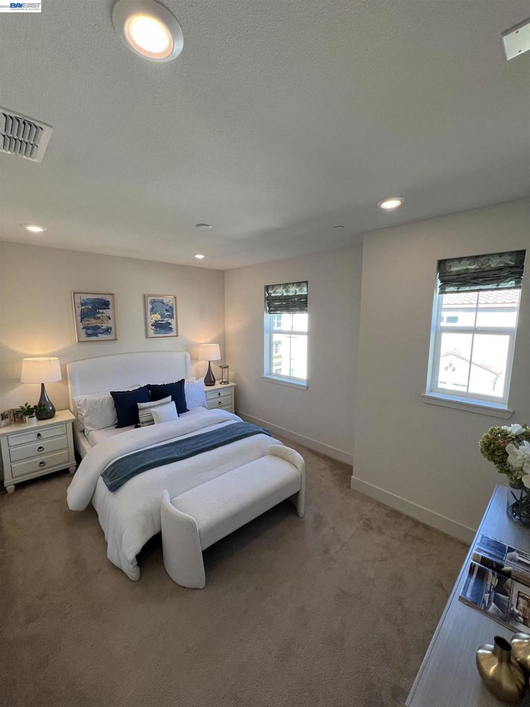 1233 Merry Loop Property Photo 13