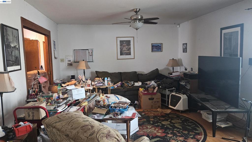 4427 Taylor Ave Property Photo 9