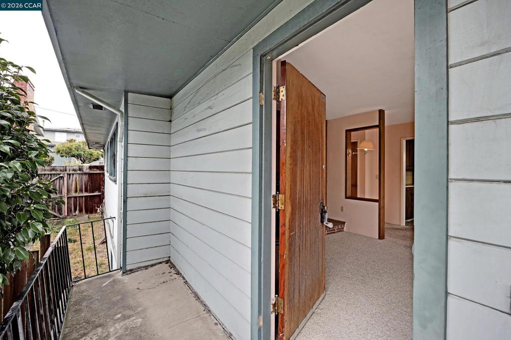 5642 Clinton Ave Property Photo 4