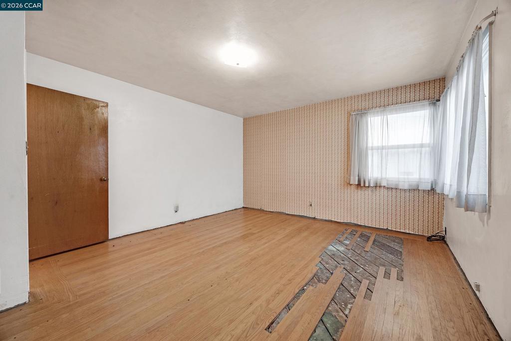 5642 Clinton Ave Property Photo 23
