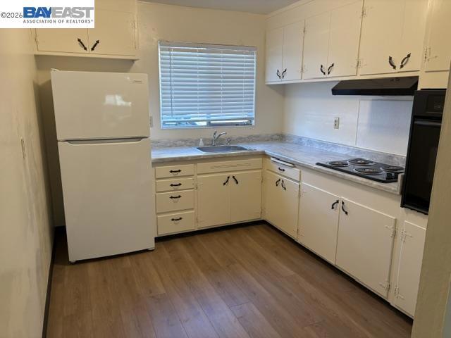 37271 Cedar Blvd Property Photo 11