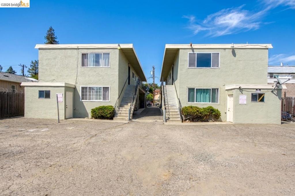 3057 Blossom St Property Photo 1