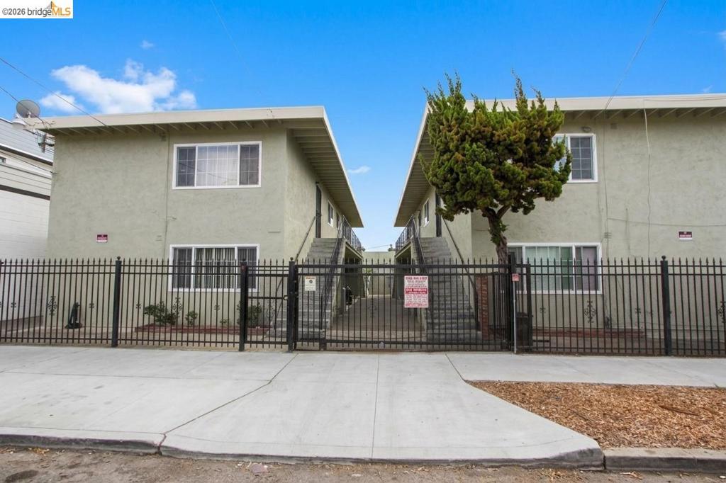3063 Blossom St Property Photo 1