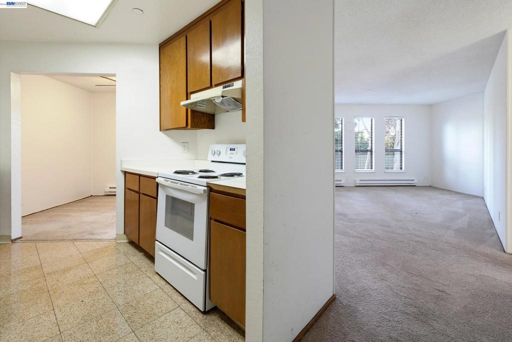39400 Albany Common Apt C Property Photo 7