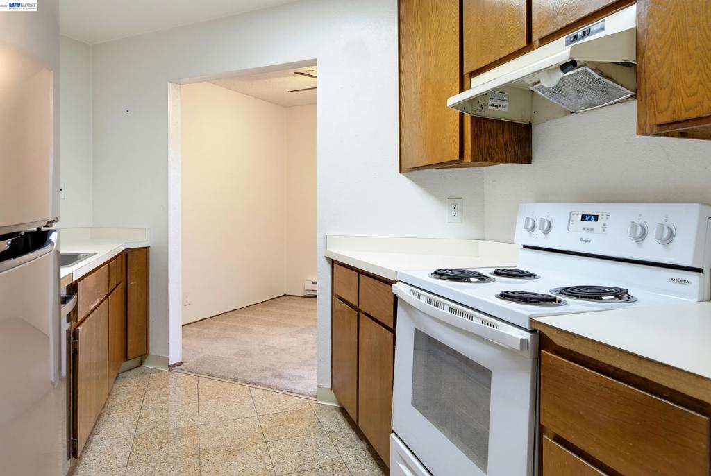39400 Albany Common Apt C Property Photo 8