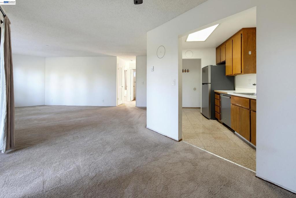 39400 Albany Common Apt C Property Photo 13