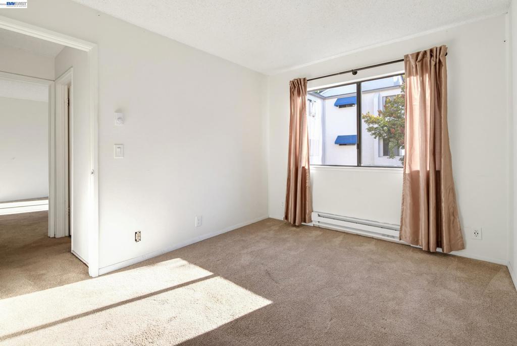 39400 Albany Common Apt C Property Photo 27