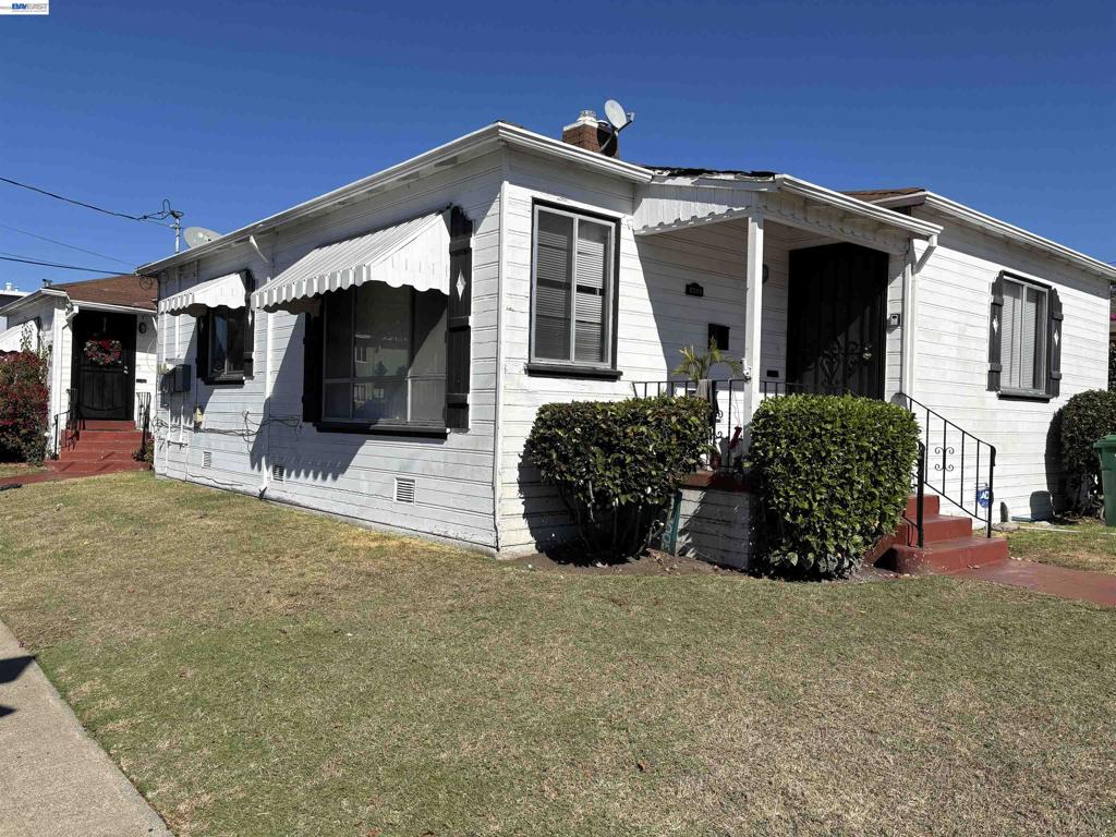 1701 90th Property Photo 2