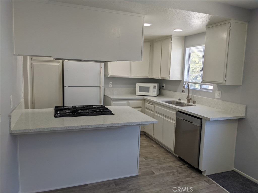 845 W Olive Avenue D Property Photo 12