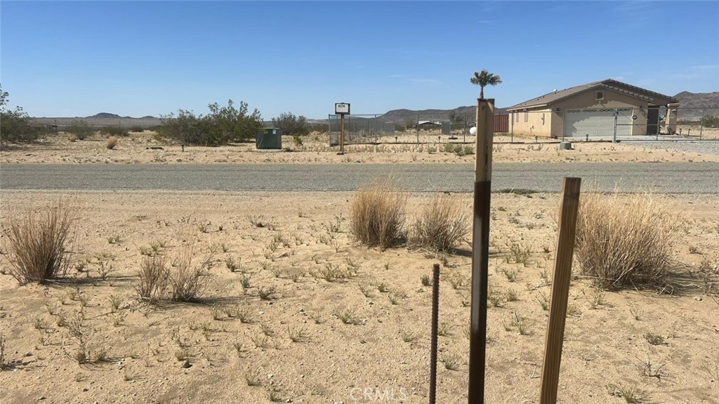 65145 E Broadway & 4th St Property Photo 1