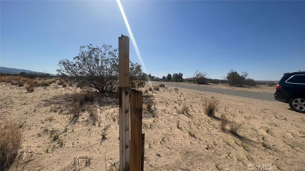 65145 E Broadway & 4th St Property Photo 7