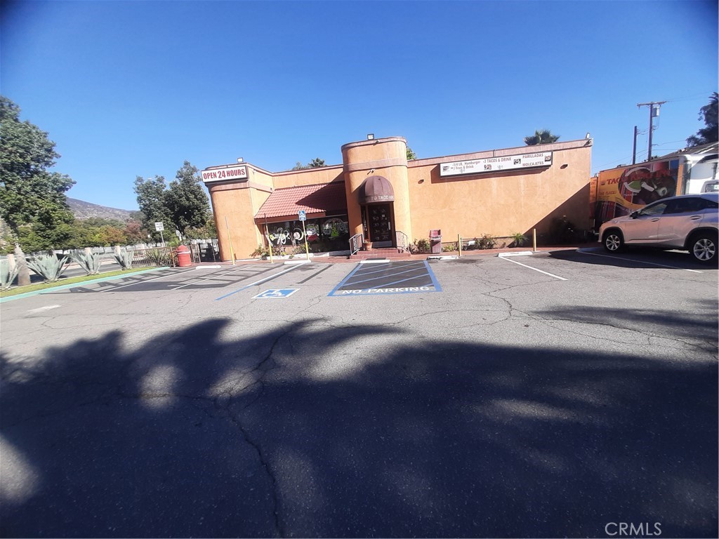 600 E Foothill Boulevard Property Photo 1