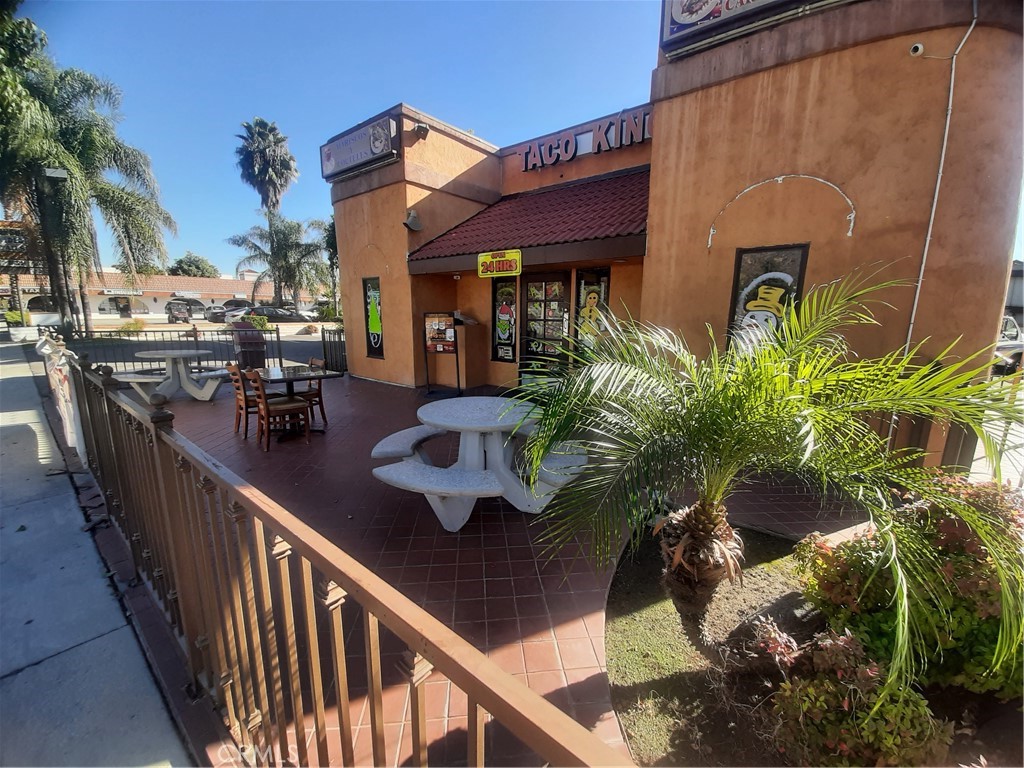 600 E Foothill Boulevard Property Photo 2