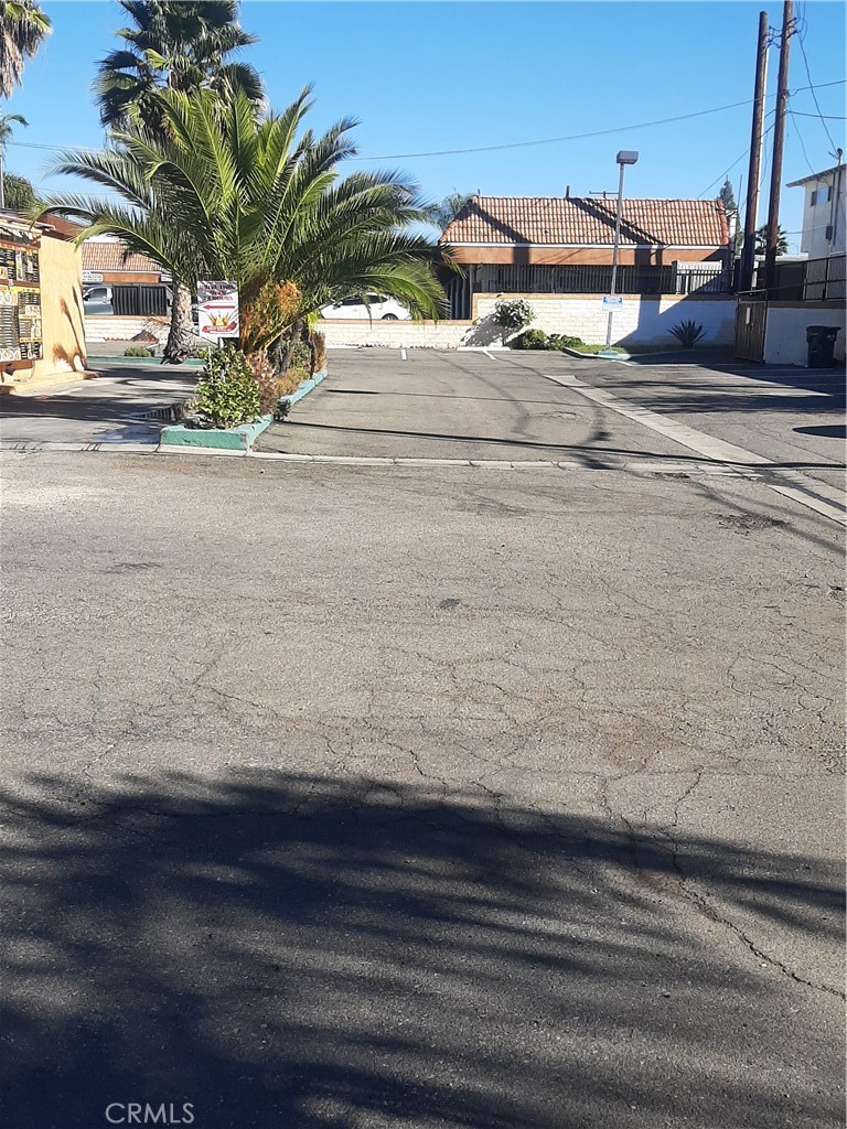 600 E Foothill Boulevard Property Photo 5