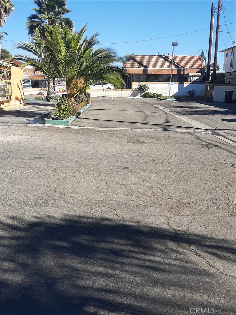 600 E Foothill Boulevard Property Photo 5