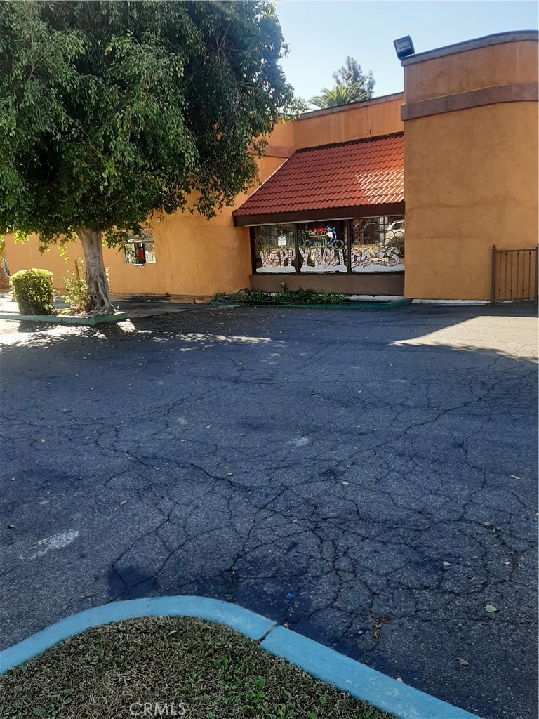 600 E Foothill Boulevard Property Photo 8