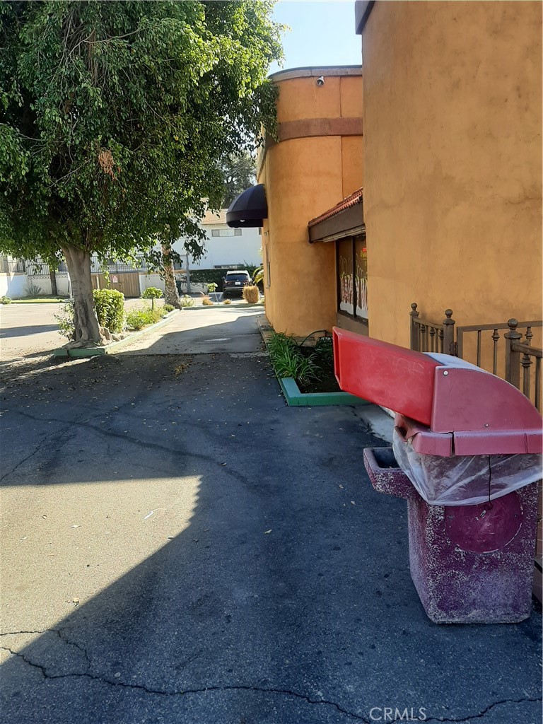 600 E Foothill Boulevard Property Photo 17