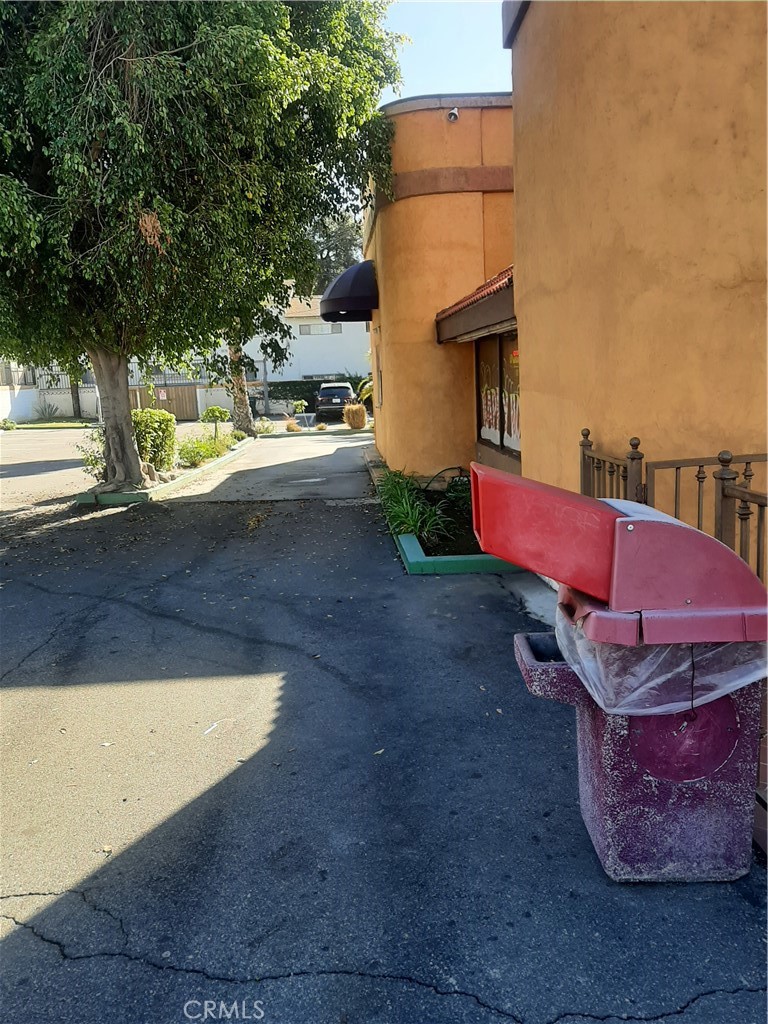 600 E Foothill Boulevard Property Photo 17