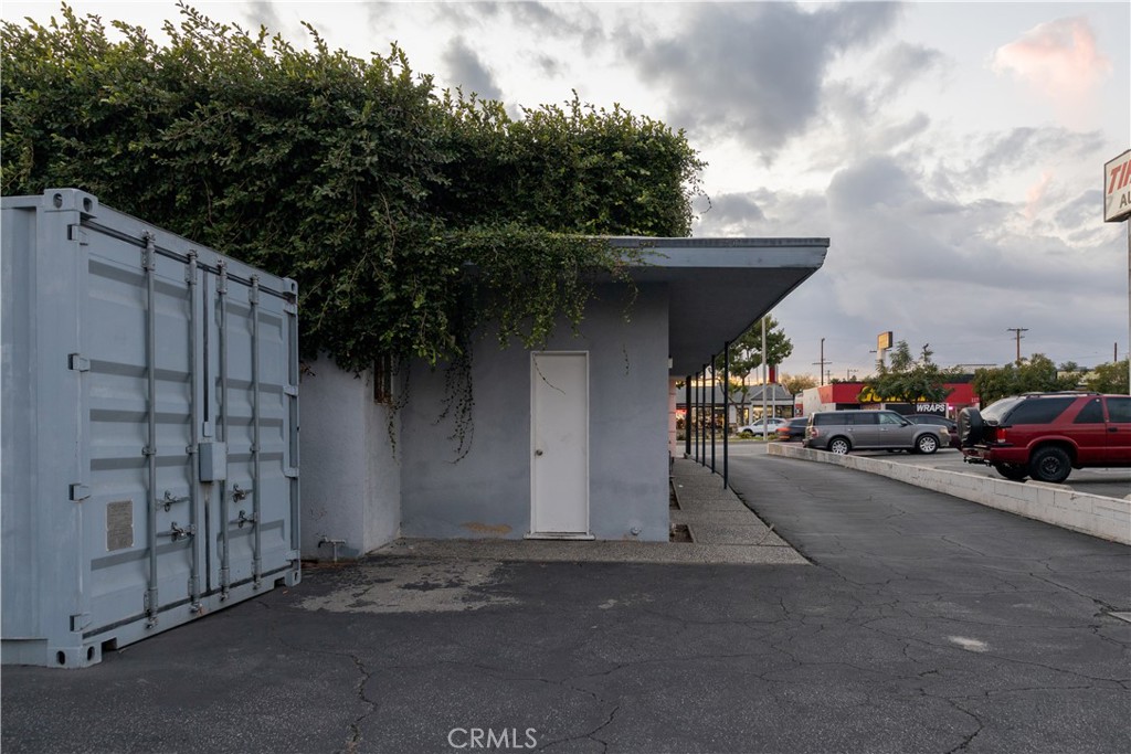 128 S Rosemead Boulevard A Property Photo 6