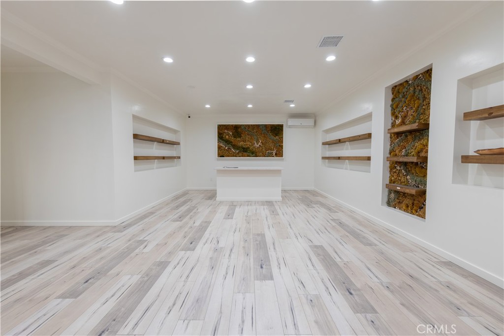 128 S Rosemead Boulevard A Property Photo 8