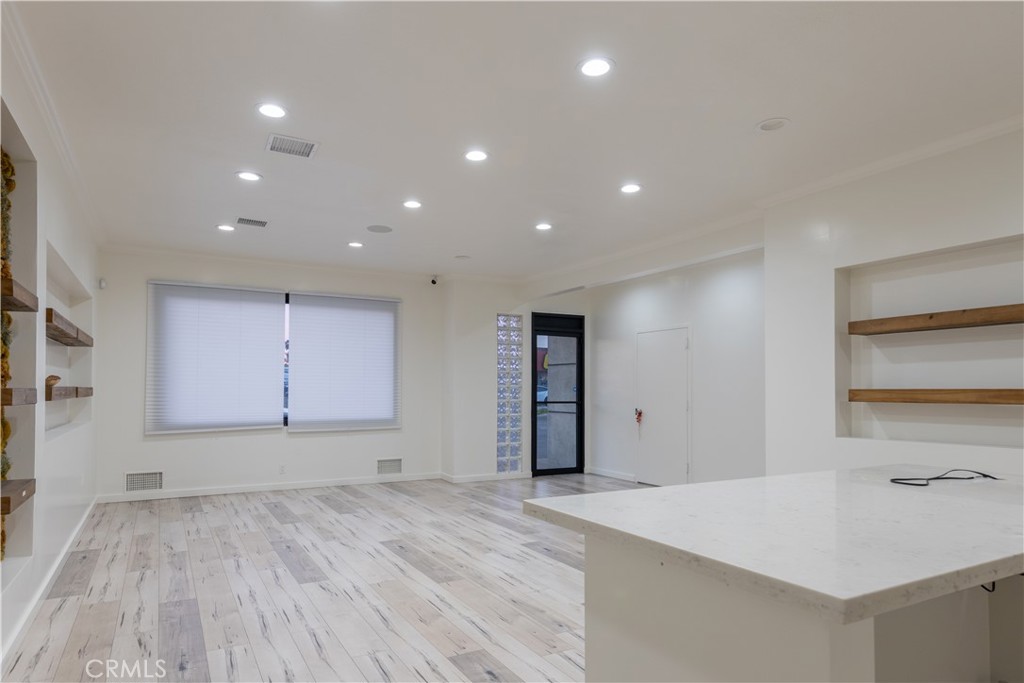 128 S Rosemead Boulevard A Property Photo 15