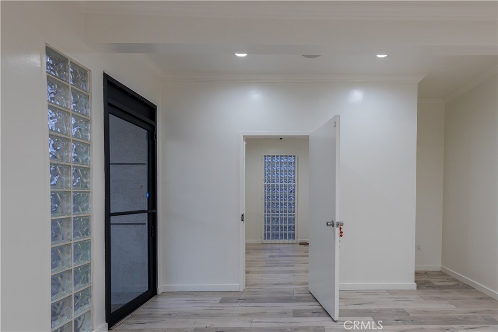 128 S Rosemead Boulevard A Property Photo 18