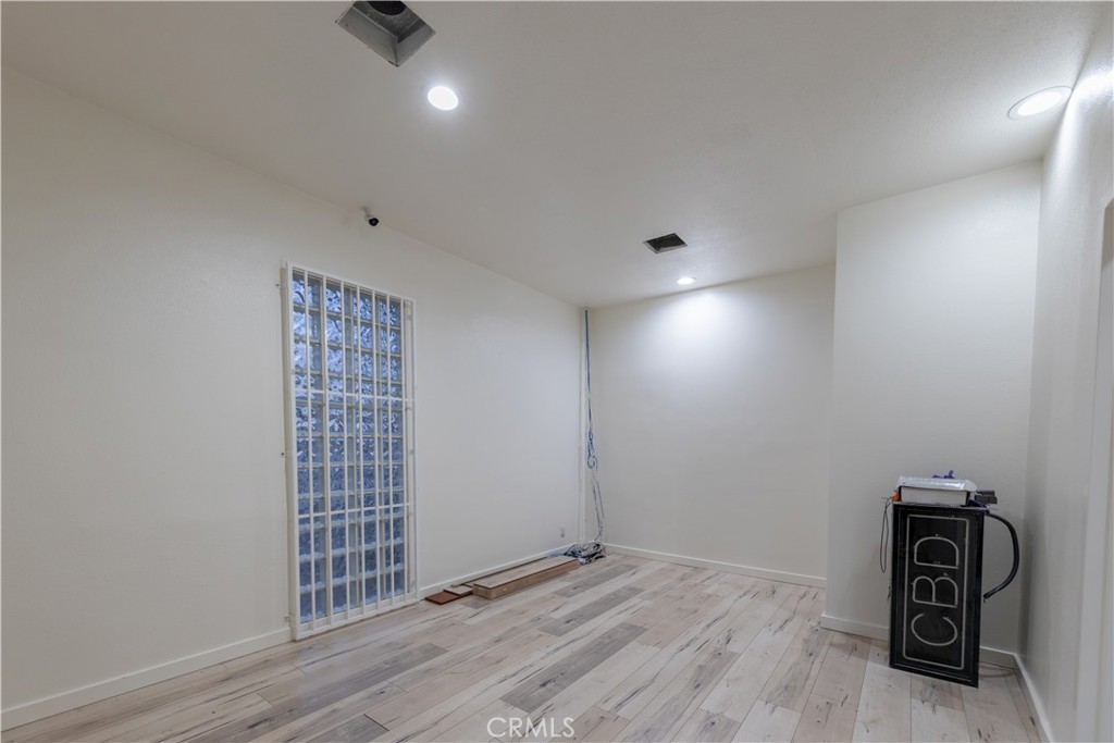 128 S Rosemead Boulevard A Property Photo 20