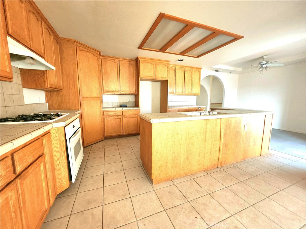 16217 Dale Evans Property Photo 12