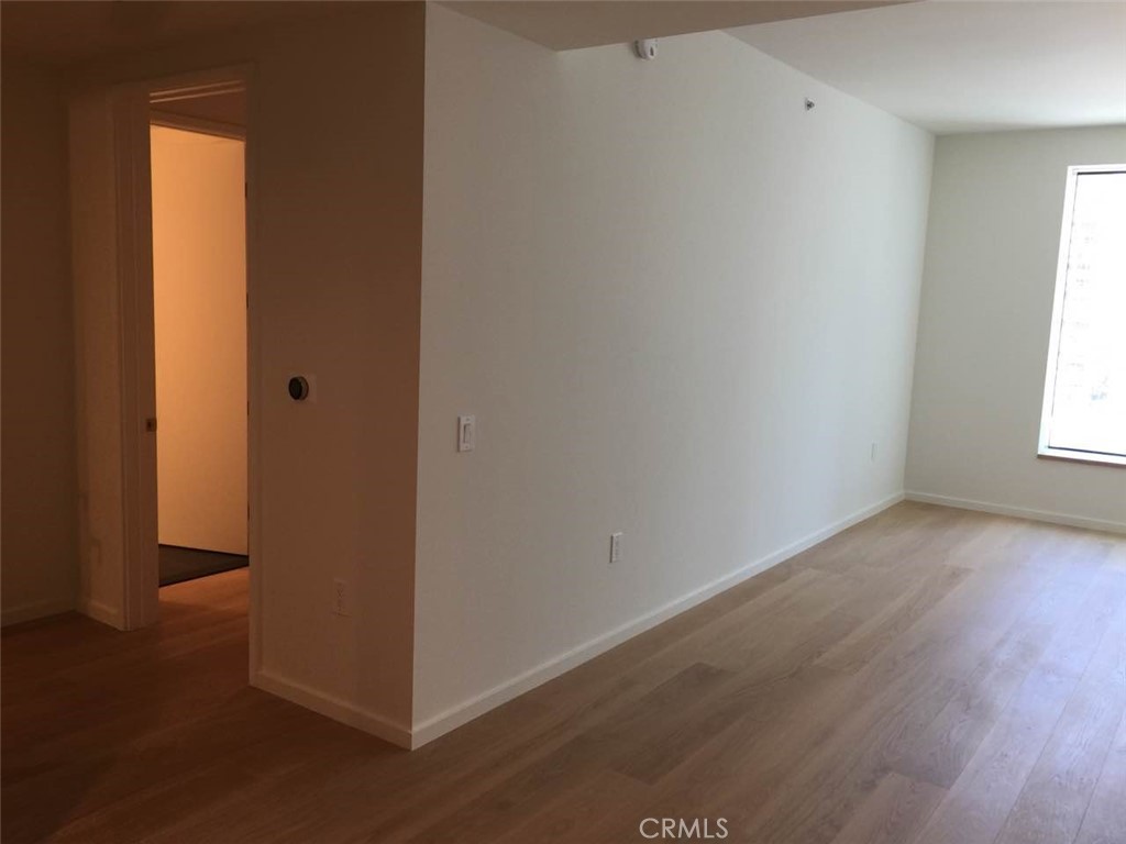 889 Francisco Street 1611 Property Photo 4