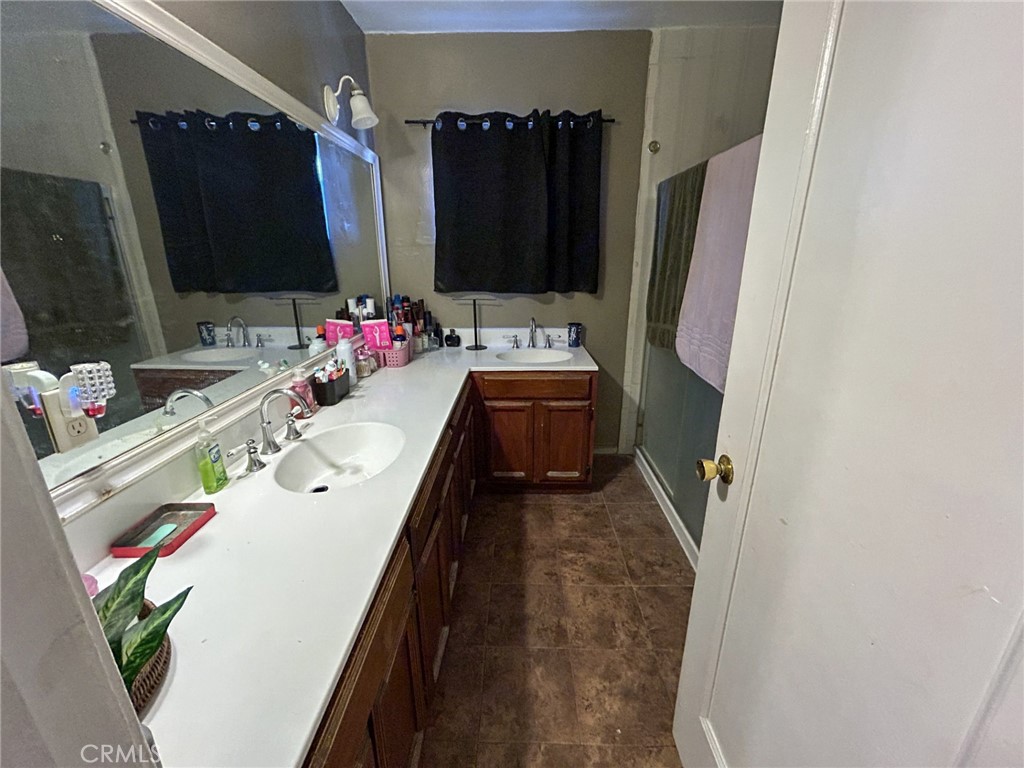 3816 Liberty Boulevard Property Photo 11