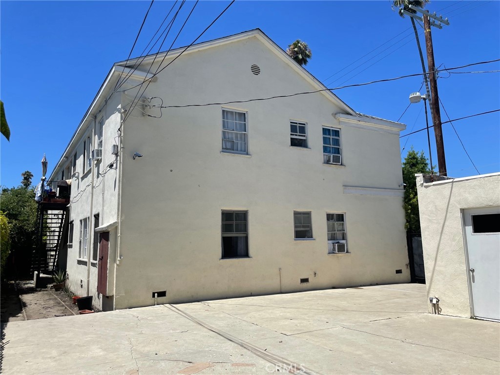 2018 W 39th Street Property Photo 2