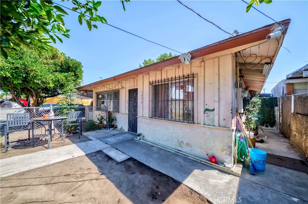3840 Durfee Avenue Property Photo 2
