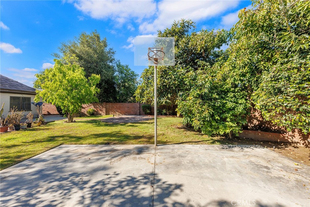 428 N Del Mar Avenue Property Photo 19