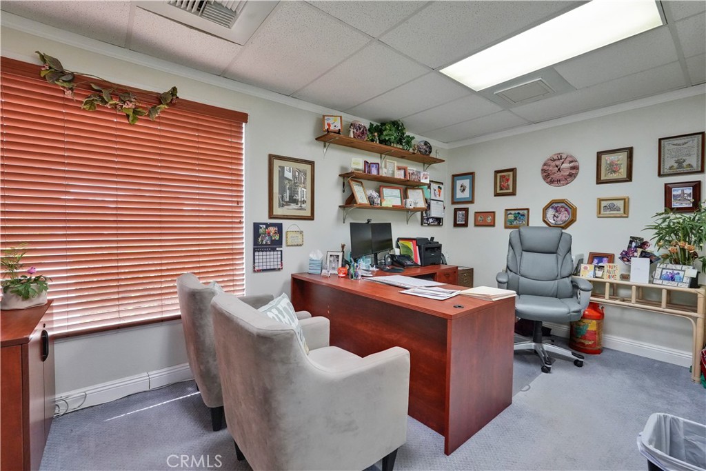 425 W Bonita Avenue Property Photo 8
