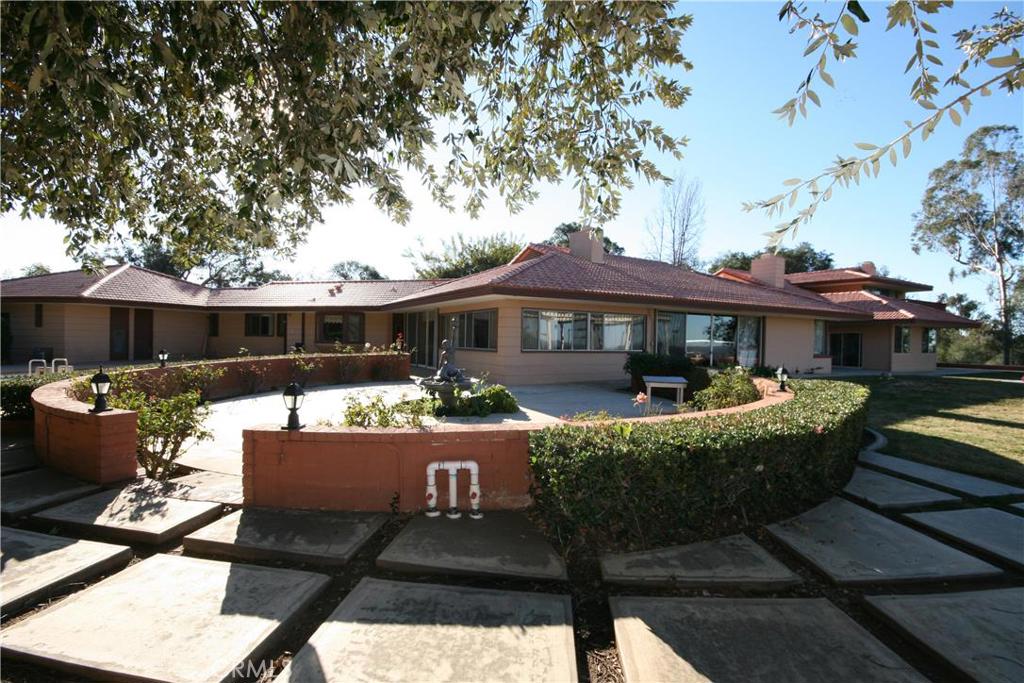 682 Deodar Lane Property Photo 2