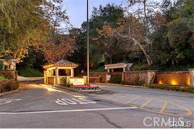 682 Deodar Lane Property Photo 3