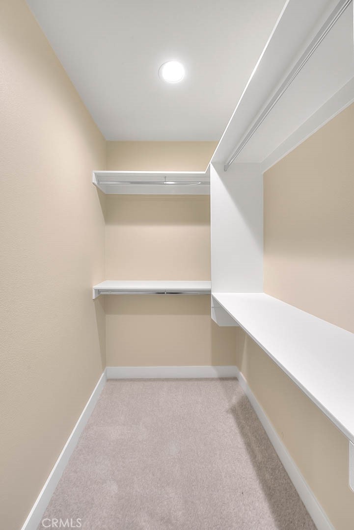 646 W Grand Avenue Property Photo 10